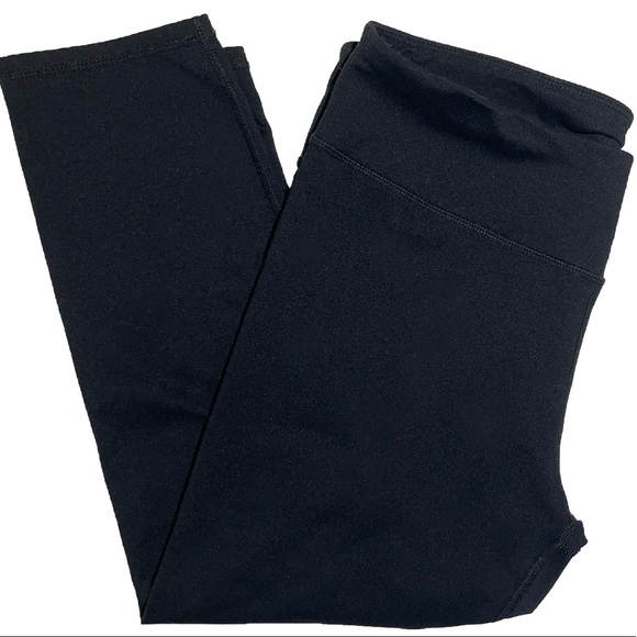 Fabletics Cropped Leggings Athletic Pants Crop Leg Style Black Size Medium - Picture 10 of 10